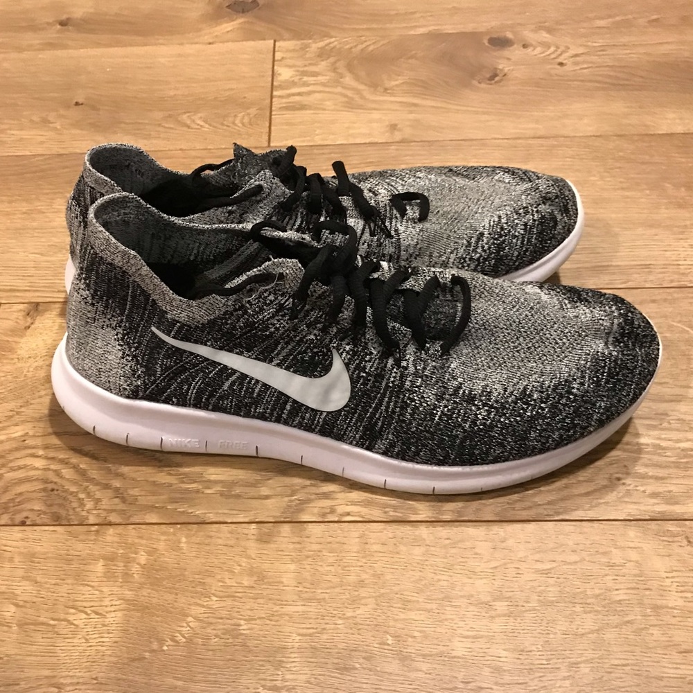 Nike Free RN Flyknit Gray and White Size 12